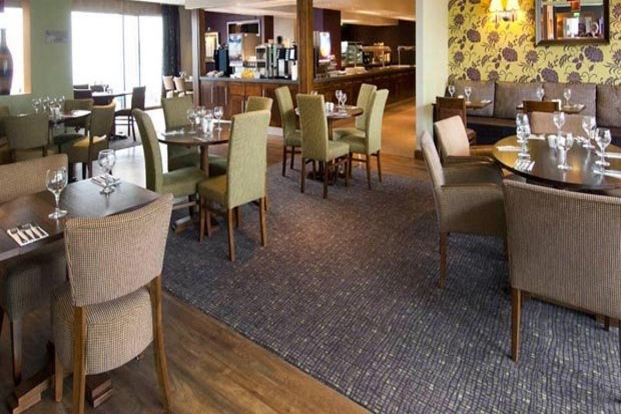 Premier Inn London Heathrow Terminal 5 West Drayton  Екстериор снимка