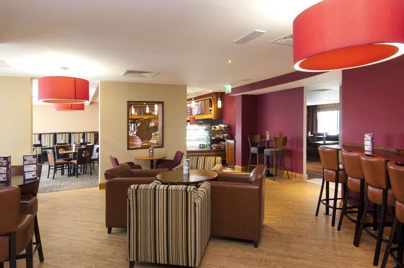 Premier Inn London Heathrow Terminal 5 West Drayton  Екстериор снимка