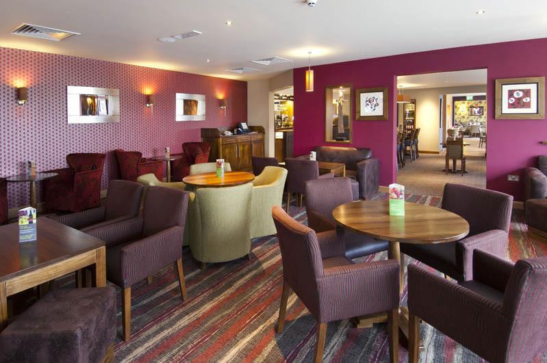 Premier Inn London Heathrow Terminal 5 West Drayton  Екстериор снимка