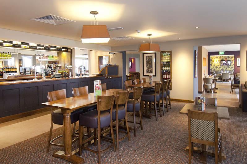 Premier Inn London Heathrow Terminal 5 West Drayton  Екстериор снимка
