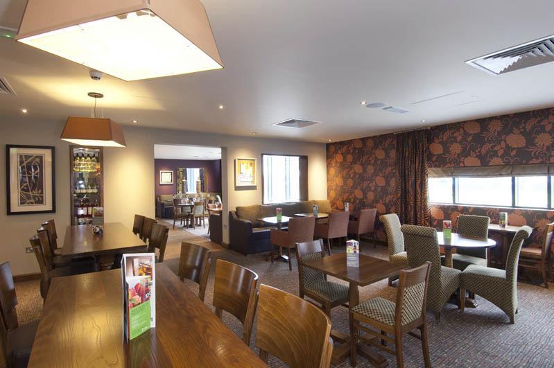 Premier Inn London Heathrow Terminal 5 West Drayton  Екстериор снимка